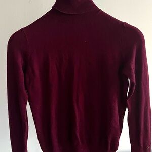 Burgundy Zara fitted top – super soft & comfortable fabric